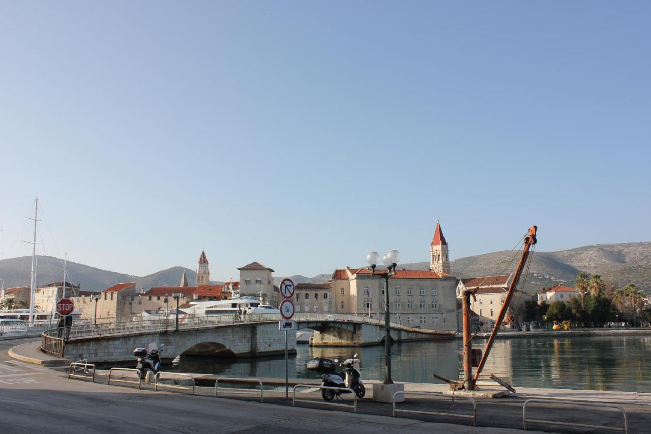 Lira - Studio Apartment Trogir Eksteriør bilde
