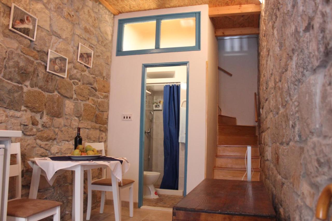 Lira - Studio Apartment Trogir Eksteriør bilde